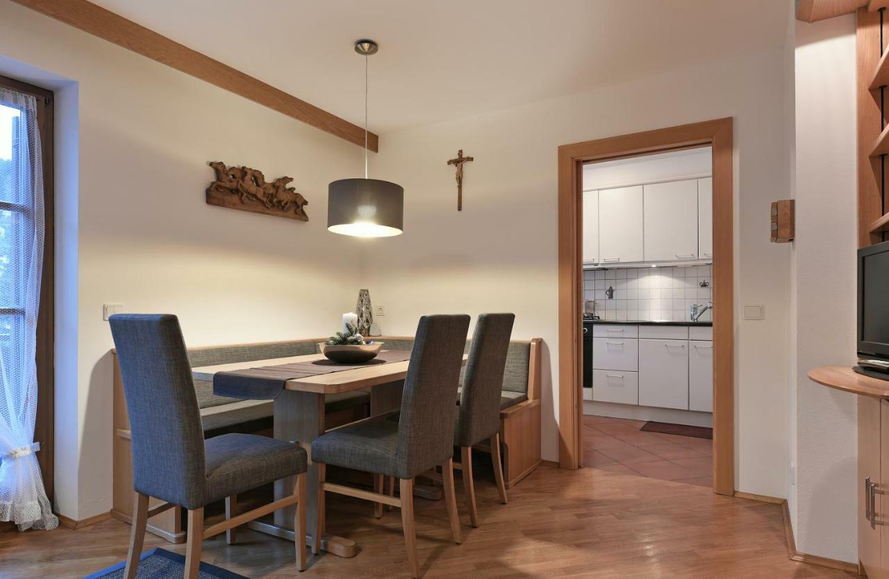 Ferienwohnung Miraval Perathoner Andreas St. Ulrich in Gröden Exterior foto
